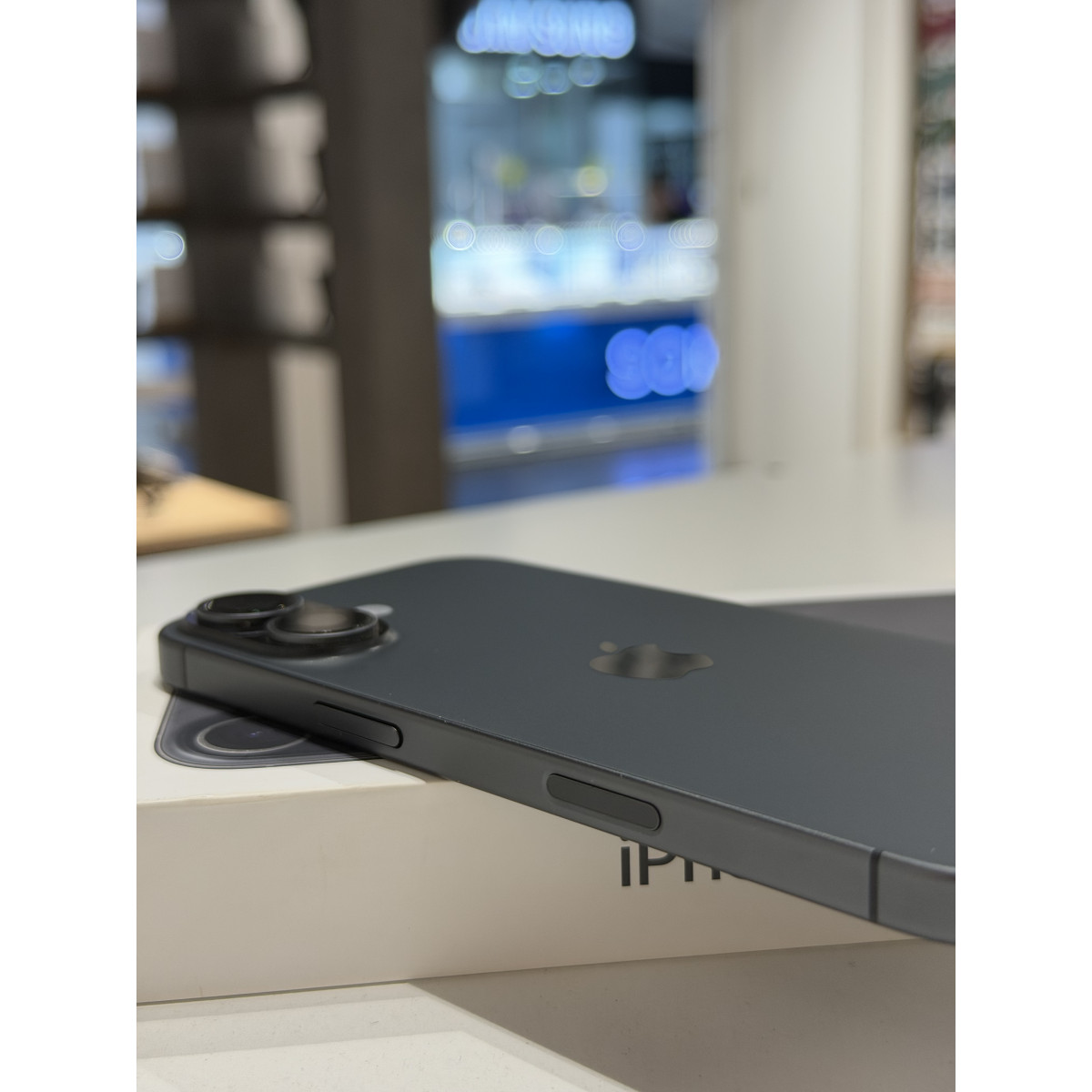 Б/У Apple iPhone 17 256 Gb Black (1sim+eSim) АКБ 100%