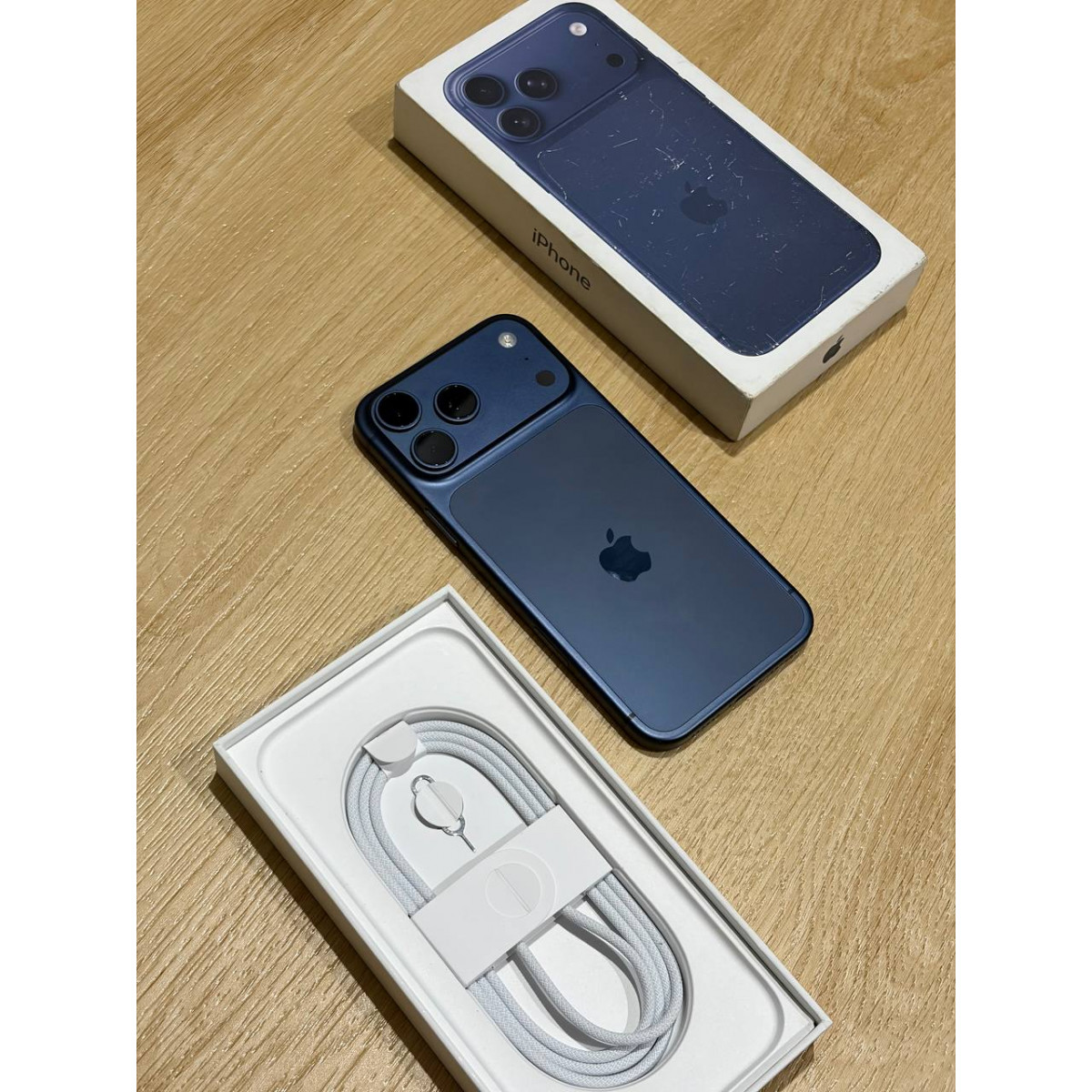 Б/У Apple iPhone 17 Pro Max 512 Gb Deep Blue (1sim + eSim) (АКБ 99%)