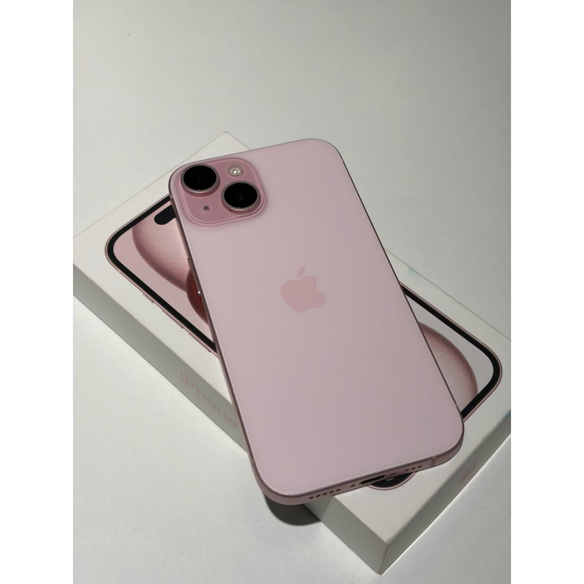 Б/У Apple iPhone 15 128Gb Pink (АКБ 82%)