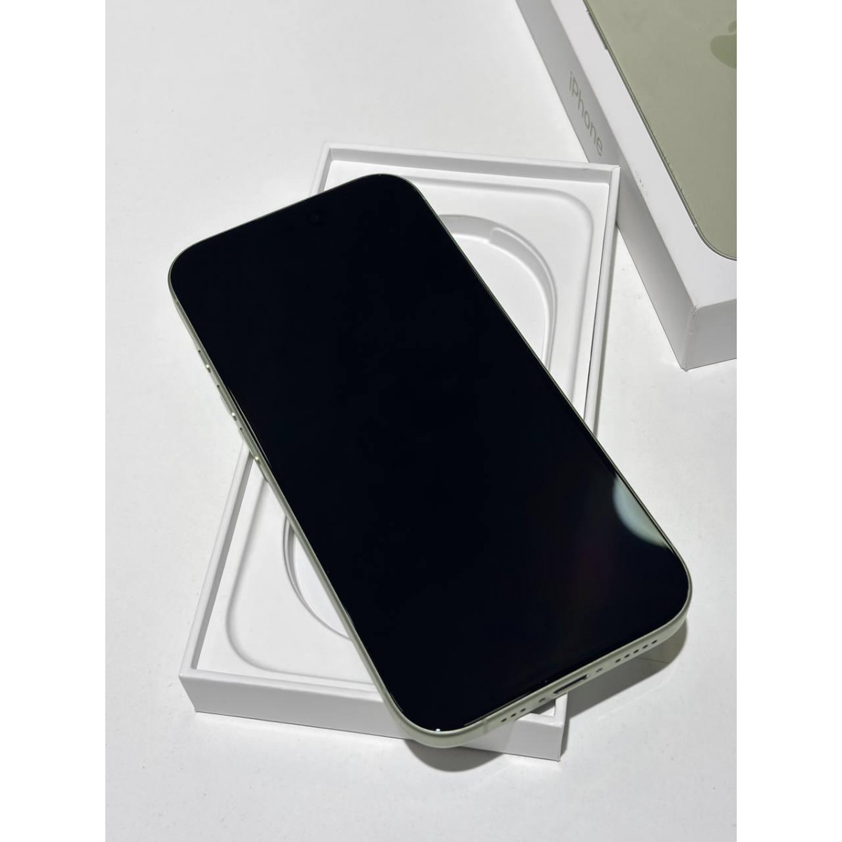 Б/У Apple iPhone 17 256 Gb Sage (eSim) АКБ 99%