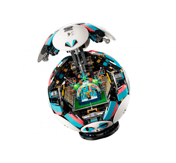 Конструктор LEGO Editions 43019 - Футбольный мяч со стадионом