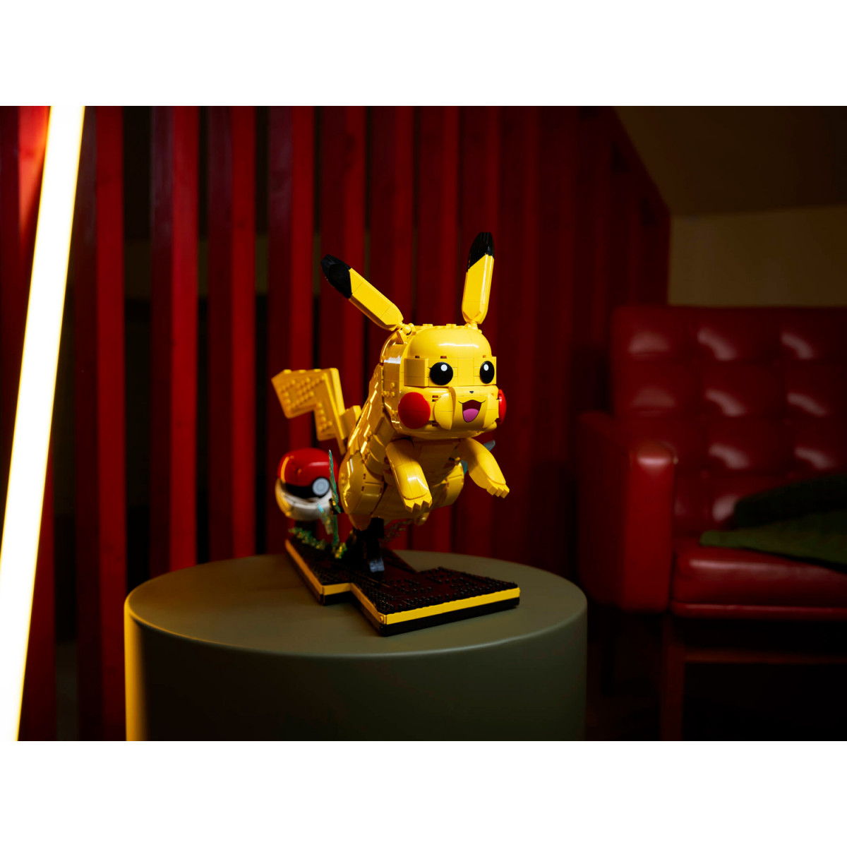 Конструктор LEGO Pokémon Pikachu & Poke Ball (72152)